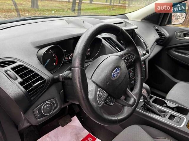 Серый Форд Эскейп, объемом двигателя 1.5 л и пробегом 104 тыс. км за 12530 $, фото 26 на Automoto.ua