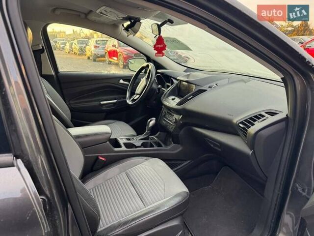 Серый Форд Эскейп, объемом двигателя 1.5 л и пробегом 266 тыс. км за 9500 $, фото 7 на Automoto.ua