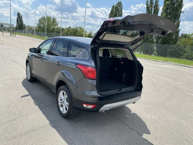 Серый Форд Эскейп, объемом двигателя 1.5 л и пробегом 40 тыс. км за 12000 $, фото 6 на Automoto.ua