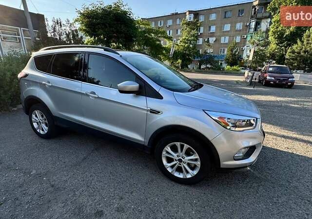 Серый Форд Эскейп, объемом двигателя 1.5 л и пробегом 122 тыс. км за 13900 $, фото 11 на Automoto.ua