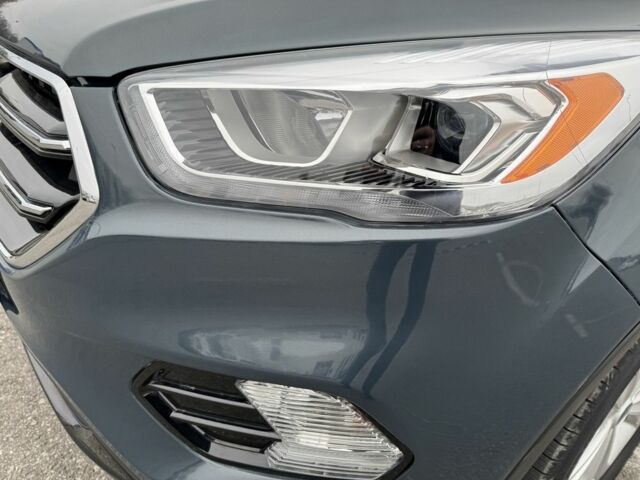 Сірий Форд Ескейп, об'ємом двигуна 1.5 л та пробігом 89 тис. км за 13850 $, фото 22 на Automoto.ua