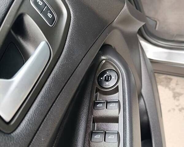 Серый Форд Эскейп, объемом двигателя 1.5 л и пробегом 204 тыс. км за 10800 $, фото 23 на Automoto.ua