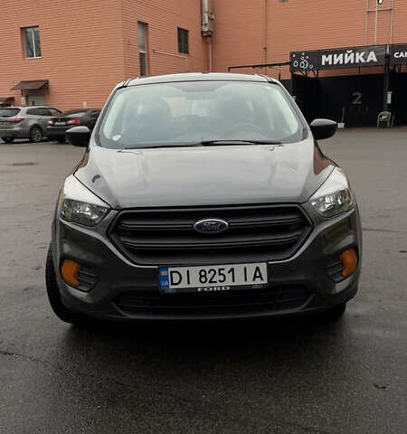 Серый Форд Эскейп, объемом двигателя 2.5 л и пробегом 118 тыс. км за 14600 $, фото 3 на Automoto.ua