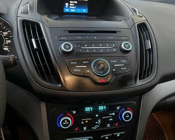 Серый Форд Эскейп, объемом двигателя 1.5 л и пробегом 190 тыс. км за 10700 $, фото 27 на Automoto.ua