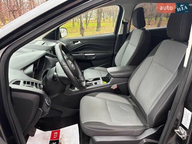 Серый Форд Эскейп, объемом двигателя 1.5 л и пробегом 104 тыс. км за 12530 $, фото 13 на Automoto.ua