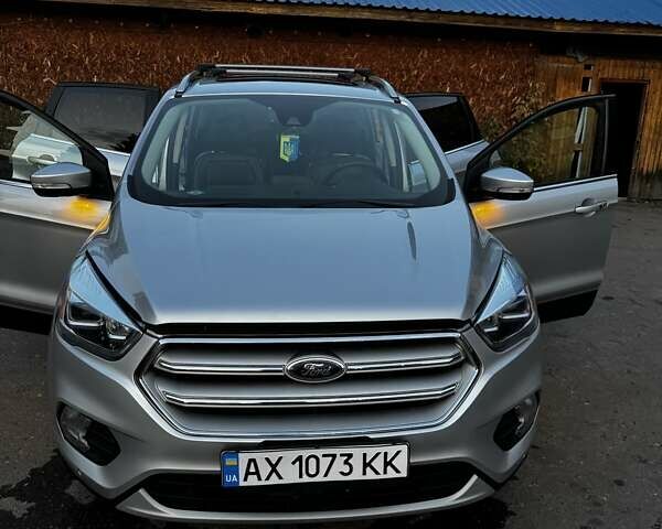 Серый Форд Эскейп, объемом двигателя 2 л и пробегом 81 тыс. км за 17300 $, фото 12 на Automoto.ua