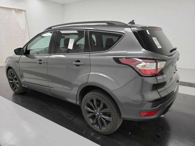 Серый Форд Эскейп, объемом двигателя 1.5 л и пробегом 135 тыс. км за 12300 $, фото 8 на Automoto.ua