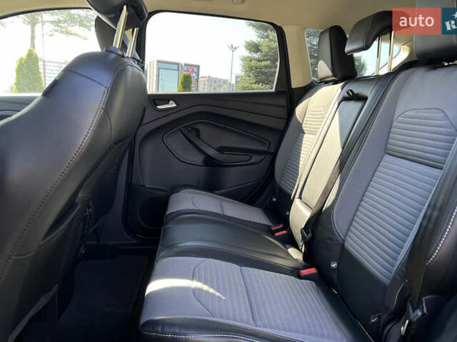 Серый Форд Эскейп, объемом двигателя 2.98 л и пробегом 128 тыс. км за 14999 $, фото 20 на Automoto.ua