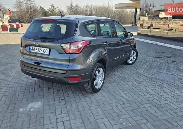 Форд Эскейп 2018 в Запорожье на Automoto.ua Серый Форд Эскейп, объемом двигателя 2.5 л и пробегом 82 тыс. км за 13100 $, фото 13 на Automoto.ua