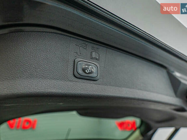 Серый Форд Эскейп, объемом двигателя 1.5 л и пробегом 106 тыс. км за 15261 $, фото 7 на Automoto.ua