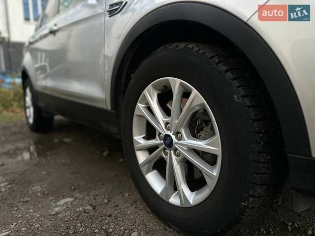 Серый Форд Эскейп, объемом двигателя 1.5 л и пробегом 190 тыс. км за 10700 $, фото 43 на Automoto.ua