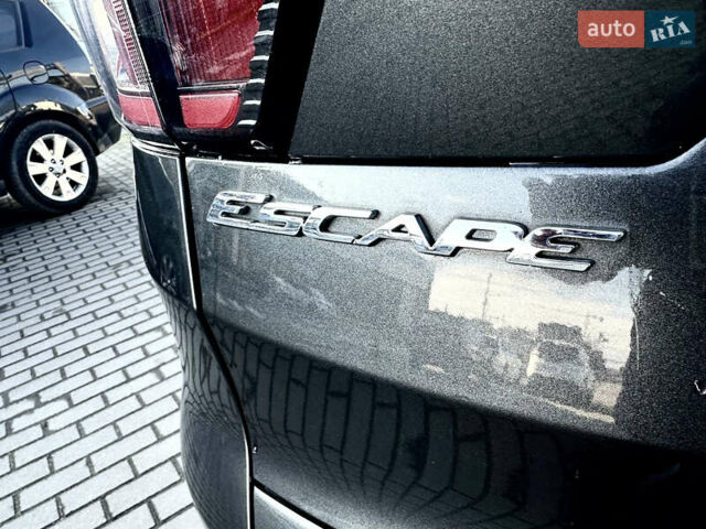 Серый Форд Эскейп, объемом двигателя 1.5 л и пробегом 143 тыс. км за 10999 $, фото 9 на Automoto.ua