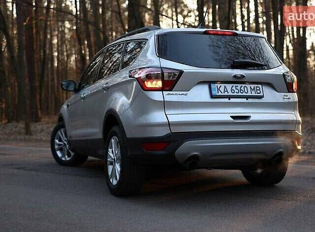 Серый Форд Эскейп, объемом двигателя 1.5 л и пробегом 152 тыс. км за 9800 $, фото 6 на Automoto.ua