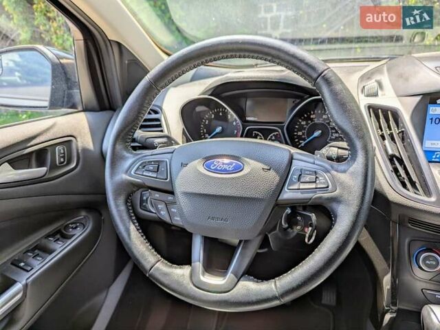 Форд Эскейп 2018 в Луцке на Automoto.ua Серый Форд Эскейп, объемом двигателя 1.5 л и пробегом 149 тыс. км за 13500 $, фото 18 на Automoto.ua