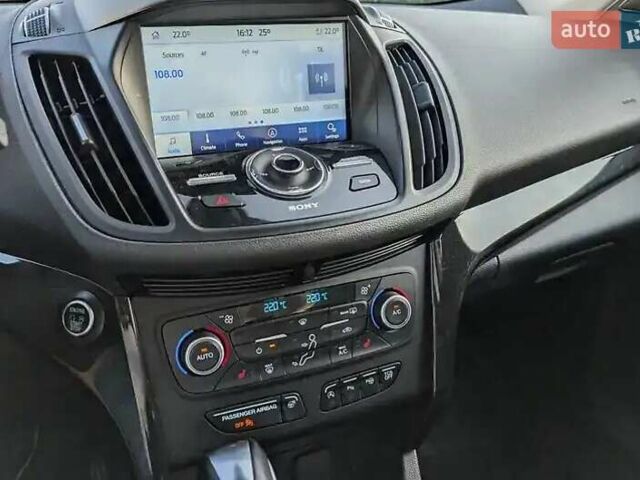 Сірий Форд Ескейп, об'ємом двигуна 2 л та пробігом 154 тис. км за 13500 $, фото 8 на Automoto.ua