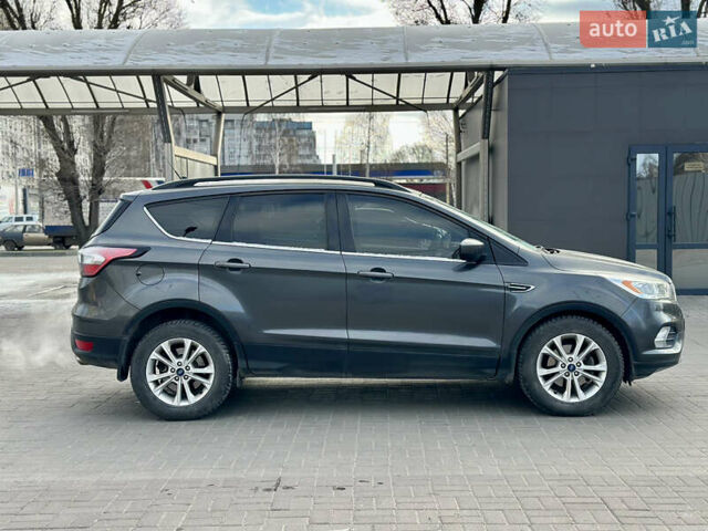 Серый Форд Эскейп, объемом двигателя 1.5 л и пробегом 119 тыс. км за 13999 $, фото 3 на Automoto.ua