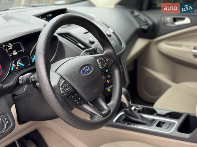Сірий Форд Ескейп, об'ємом двигуна 1.5 л та пробігом 130 тис. км за 11499 $, фото 19 на Automoto.ua