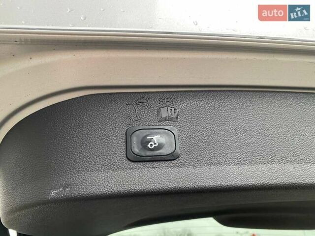 Серый Форд Эскейп, объемом двигателя 1.5 л и пробегом 71 тыс. км за 14600 $, фото 27 на Automoto.ua