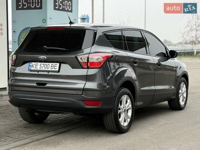 Серый Форд Эскейп, объемом двигателя 2.5 л и пробегом 148 тыс. км за 13500 $, фото 7 на Automoto.ua