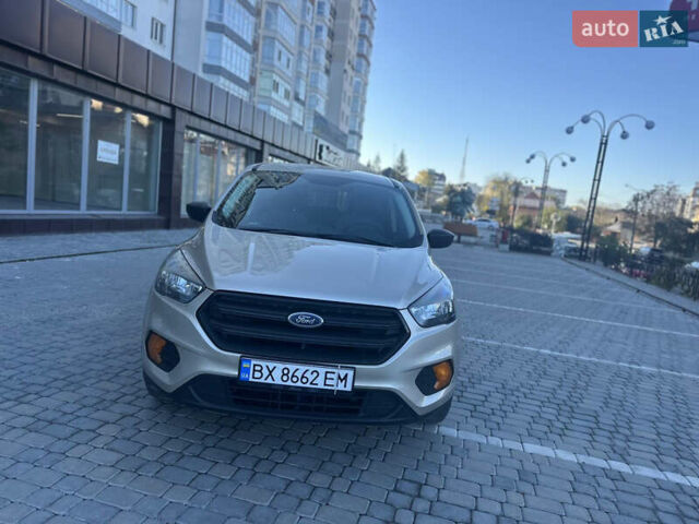 Серый Форд Эскейп, объемом двигателя 2.5 л и пробегом 99 тыс. км за 13500 $, фото 1 на Automoto.ua