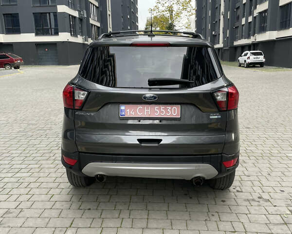 Сірий Форд Ескейп, об'ємом двигуна 1.5 л та пробігом 107 тис. км за 12500 $, фото 3 на Automoto.ua