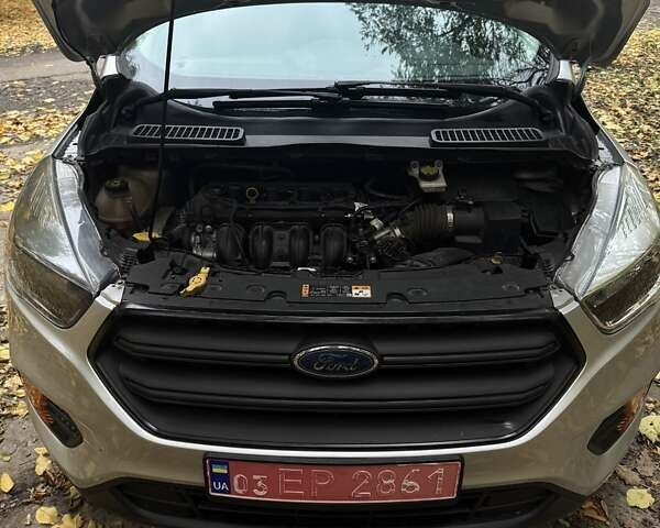 Форд Эскейп 2018 в Остоге на Automoto.ua Серый Форд Эскейп, объемом двигателя 2.5 л и пробегом 177 тыс. км за 11600 $, фото 16 на Automoto.ua