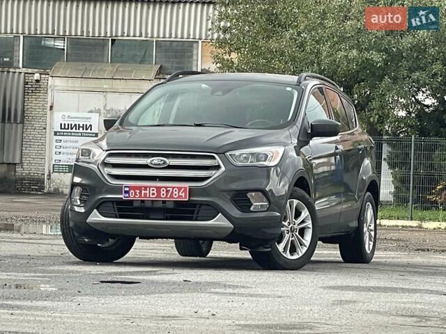 Серый Форд Эскейп, объемом двигателя 1.5 л и пробегом 290 тыс. км за 10450 $, фото 1 на Automoto.ua