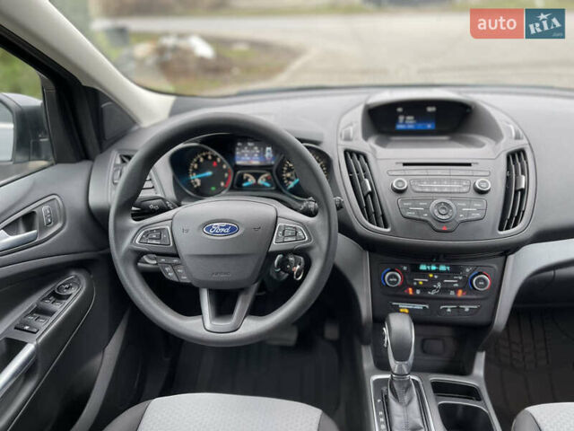Сірий Форд Ескейп, об'ємом двигуна 1.5 л та пробігом 82 тис. км за 11999 $, фото 19 на Automoto.ua