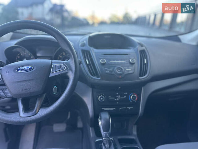Серый Форд Эскейп, объемом двигателя 2.5 л и пробегом 99 тыс. км за 13500 $, фото 15 на Automoto.ua