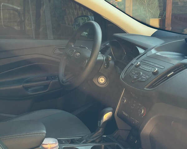 Серый Форд Эскейп, объемом двигателя 2.49 л и пробегом 79 тыс. км за 13500 $, фото 7 на Automoto.ua