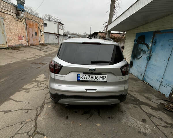 Серый Форд Эскейп, объемом двигателя 1.5 л и пробегом 97 тыс. км за 11000 $, фото 2 на Automoto.ua