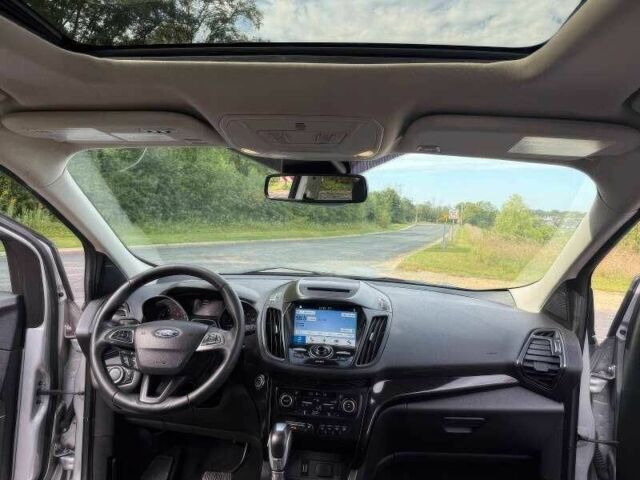 Форд Эскейп 2018 в Ивано-Франковске на Automoto.ua Серый Форд Эскейп, объемом двигателя 2 л и пробегом 77 тыс. км за 3700 $, фото 13 на Automoto.ua