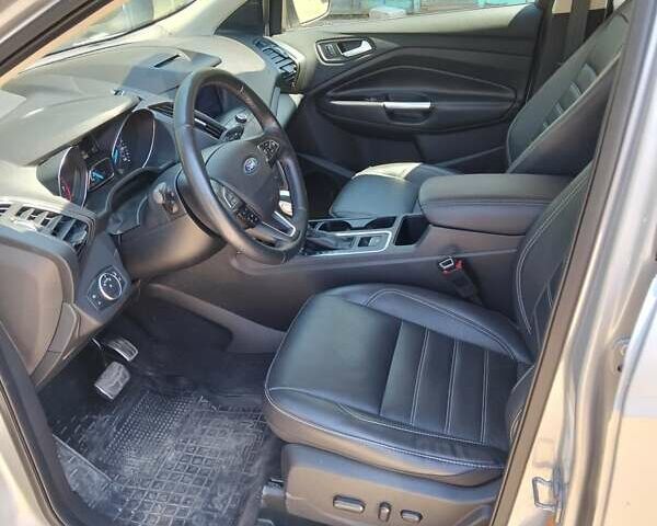 Серый Форд Эскейп, объемом двигателя 1.5 л и пробегом 78 тыс. км за 14700 $, фото 5 на Automoto.ua