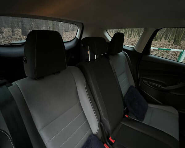 Серый Форд Эскейп, объемом двигателя 2.5 л и пробегом 103 тыс. км за 13300 $, фото 5 на Automoto.ua