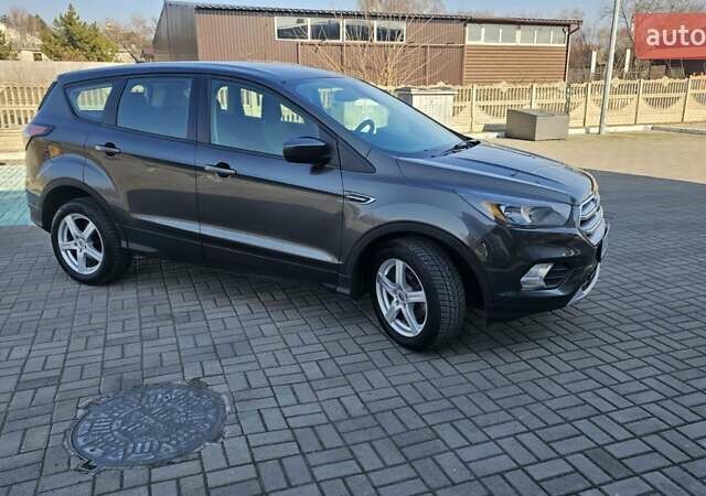 Форд Эскейп 2018 в Запорожье на Automoto.ua Серый Форд Эскейп, объемом двигателя 2.5 л и пробегом 82 тыс. км за 13100 $, фото 17 на Automoto.ua