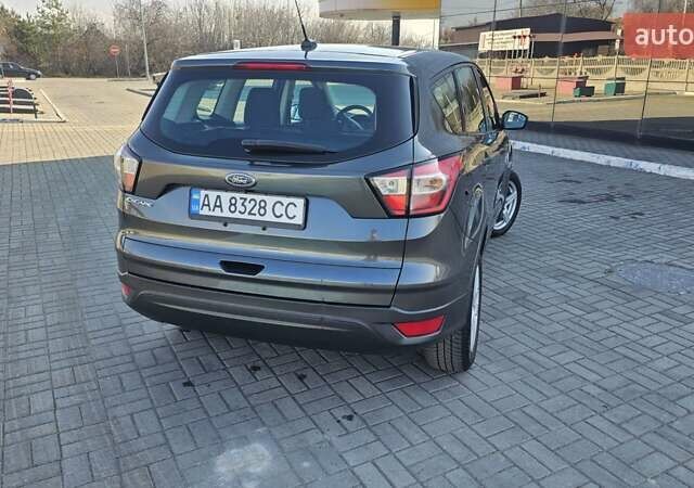 Форд Эскейп 2018 в Запорожье на Automoto.ua Серый Форд Эскейп, объемом двигателя 2.5 л и пробегом 82 тыс. км за 13100 $, фото 12 на Automoto.ua