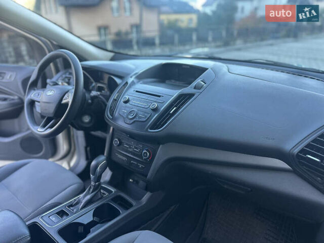 Серый Форд Эскейп, объемом двигателя 2.5 л и пробегом 99 тыс. км за 13500 $, фото 14 на Automoto.ua