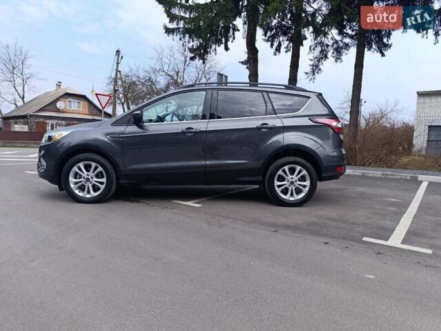 Серый Форд Эскейп, объемом двигателя 1.5 л и пробегом 204 тыс. км за 10800 $, фото 2 на Automoto.ua
