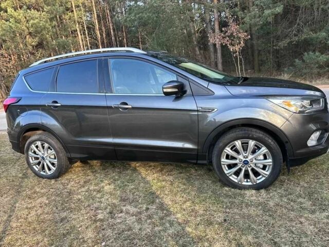 Серый Форд Эскейп, объемом двигателя 0 л и пробегом 82 тыс. км за 9600 $, фото 6 на Automoto.ua