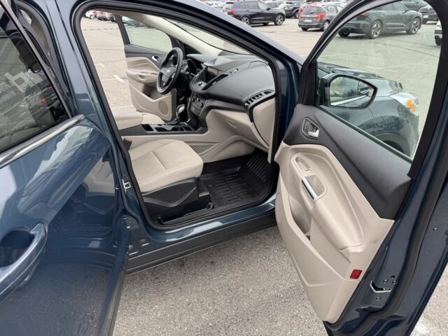 Сірий Форд Ескейп, об'ємом двигуна 1.5 л та пробігом 89 тис. км за 13850 $, фото 17 на Automoto.ua