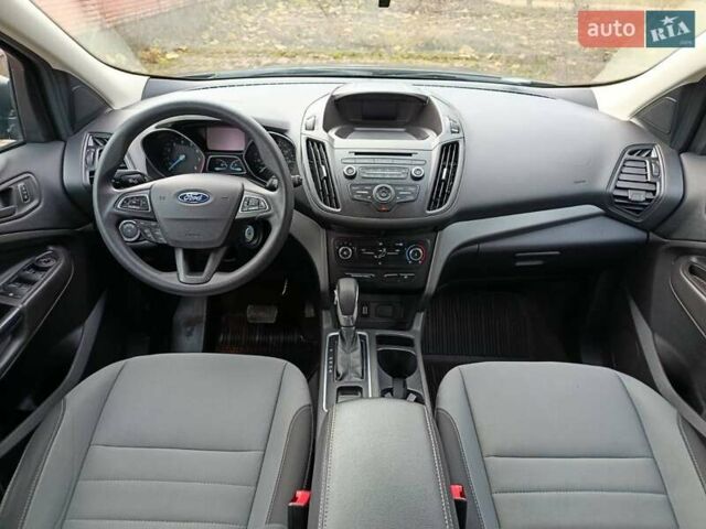 Серый Форд Эскейп, объемом двигателя 2.5 л и пробегом 127 тыс. км за 13499 $, фото 2 на Automoto.ua