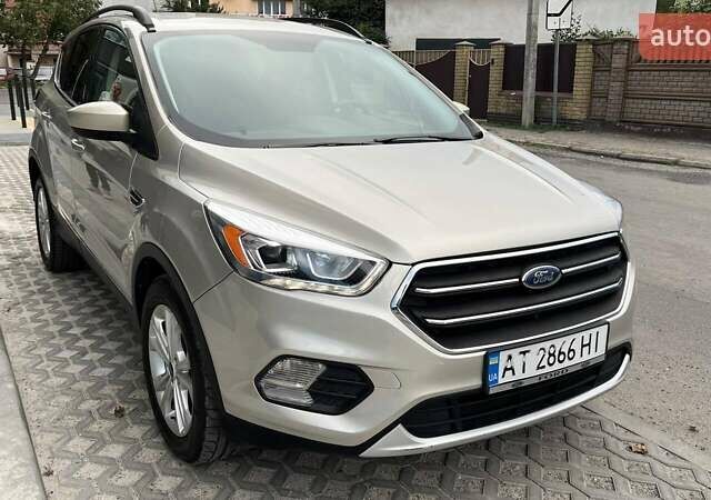 Серый Форд Эскейп, объемом двигателя 1.5 л и пробегом 82 тыс. км за 12000 $, фото 13 на Automoto.ua