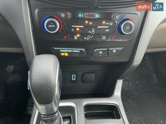 Серый Форд Эскейп, объемом двигателя 1.5 л и пробегом 121 тыс. км за 11900 $, фото 7 на Automoto.ua