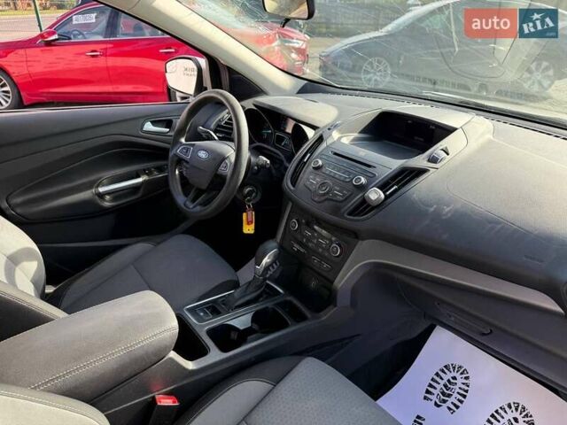 Серый Форд Эскейп, объемом двигателя 2 л и пробегом 172 тыс. км за 10400 $, фото 9 на Automoto.ua