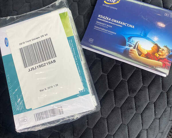 Сірий Форд Ескейп, об'ємом двигуна 2.49 л та пробігом 98 тис. км за 14500 $, фото 28 на Automoto.ua