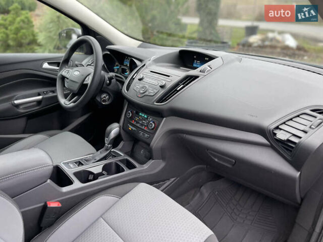 Сірий Форд Ескейп, об'ємом двигуна 1.5 л та пробігом 82 тис. км за 11999 $, фото 22 на Automoto.ua