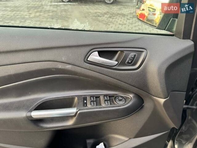 Серый Форд Эскейп, объемом двигателя 1.5 л и пробегом 266 тыс. км за 9500 $, фото 10 на Automoto.ua