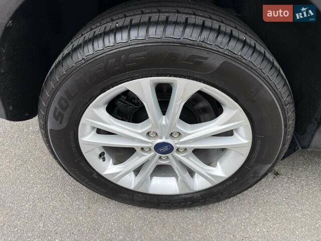 Серый Форд Эскейп, объемом двигателя 2.5 л и пробегом 148 тыс. км за 13500 $, фото 9 на Automoto.ua