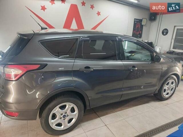 Сірий Форд Ескейп, об'ємом двигуна 2.5 л та пробігом 56 тис. км за 14500 $, фото 3 на Automoto.ua
