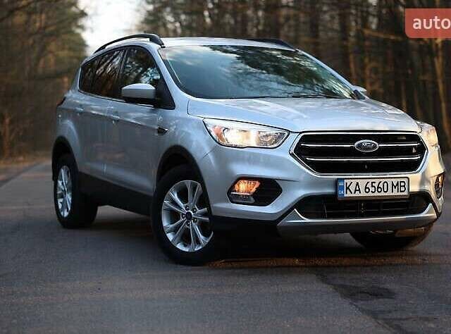 Серый Форд Эскейп, объемом двигателя 1.5 л и пробегом 152 тыс. км за 9800 $, фото 1 на Automoto.ua